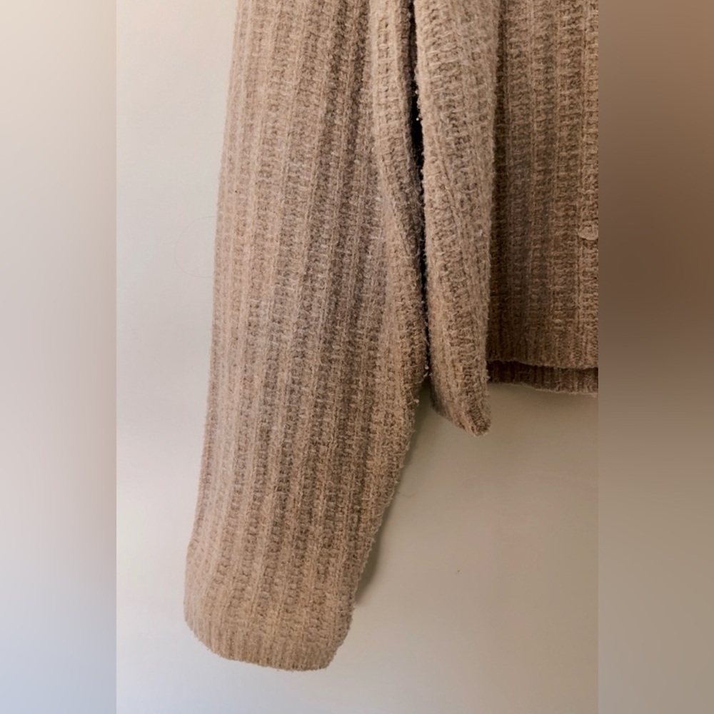 Universal Thread Beige Sweater - Picture 3 of 4